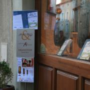 En passant devant la gallerie