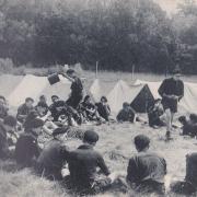 Les Compagnons de France au camp : Bon appétit