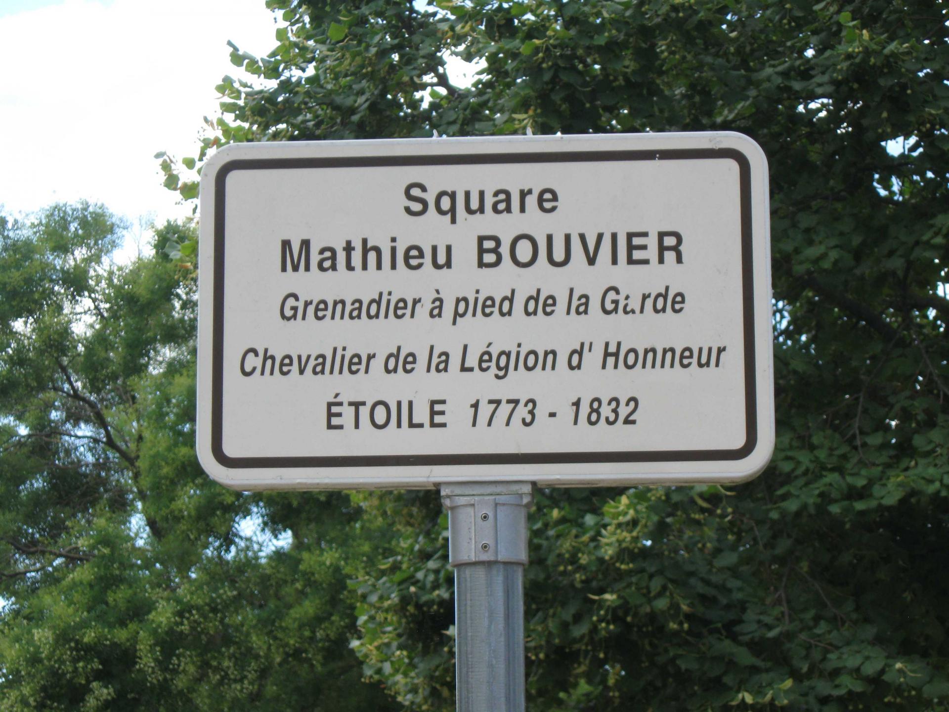 Square Mathier BOUVIER